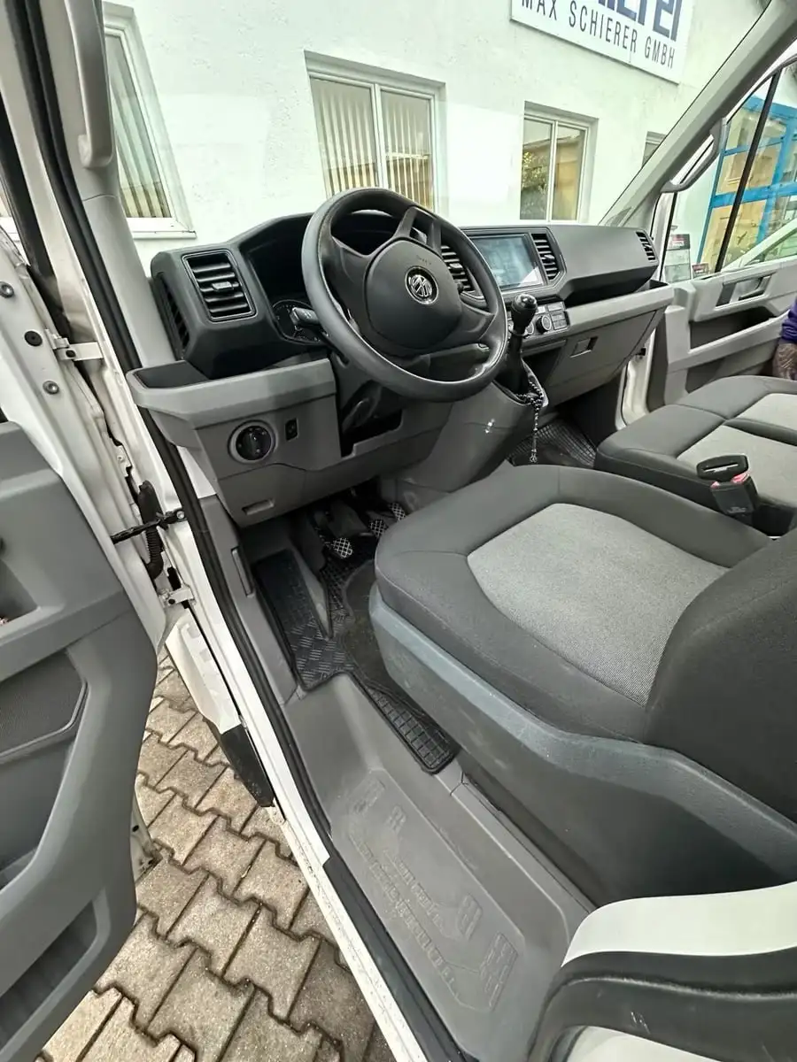 Volkswagen Crafter 2021 года с пробегом 125 000 км - Грузовики и фургоны (Авто) в Москва
