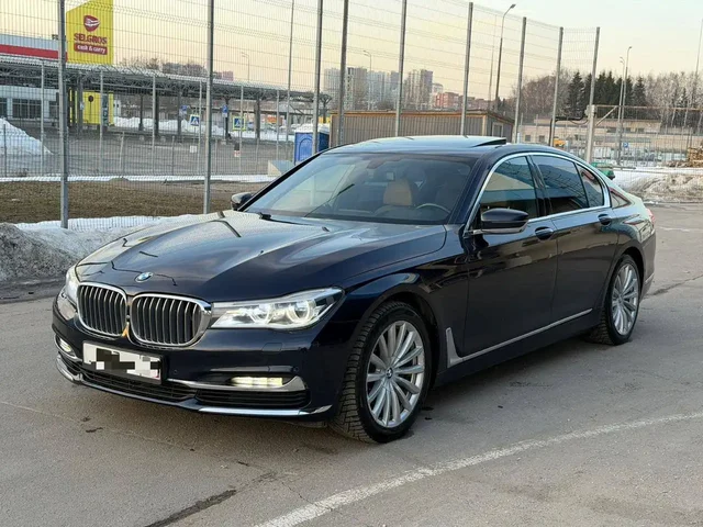 BMW 7 G11 740d Xdrive 2017 года - Мотоциклы в Москва