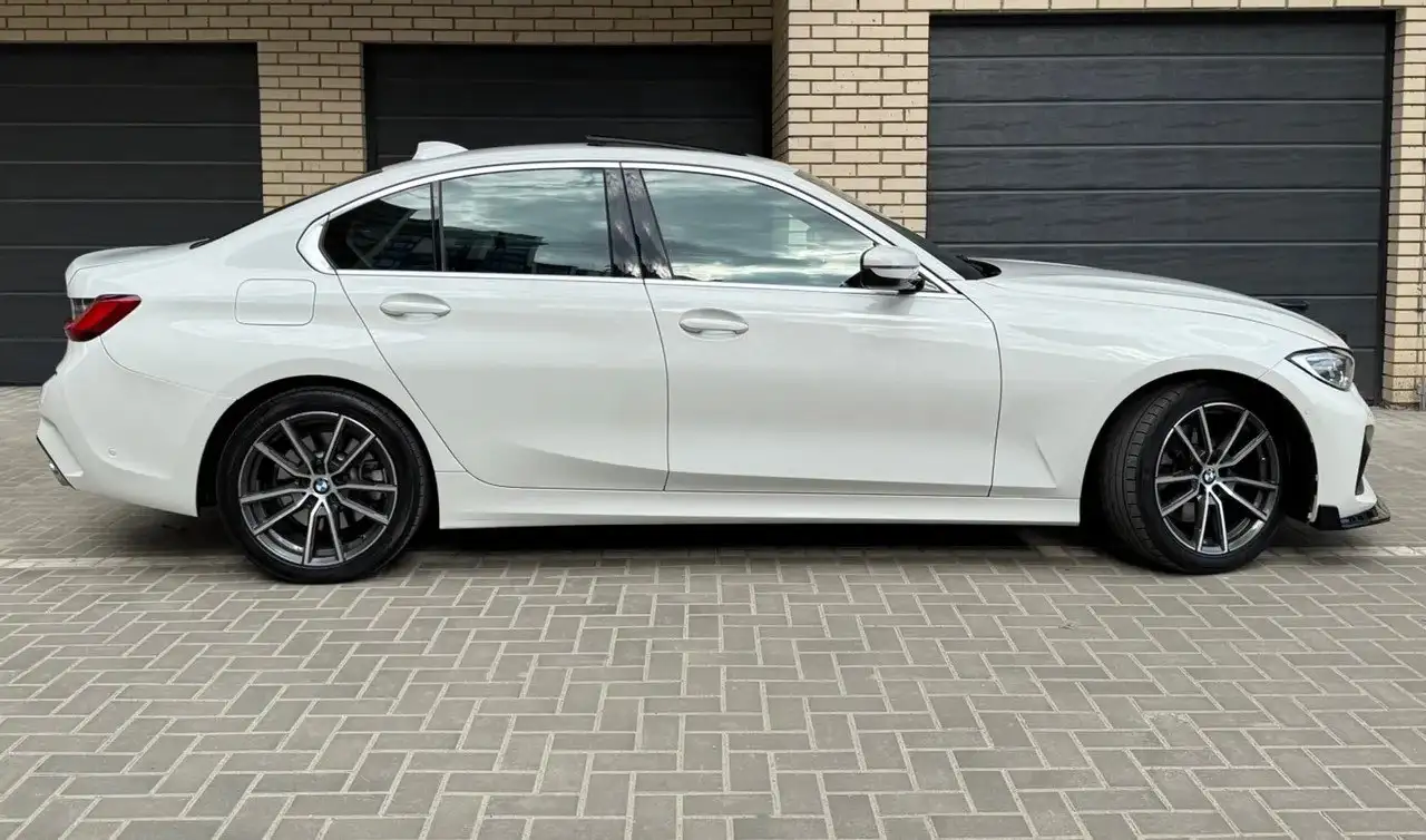 BMW 3 Series 2021 330i xDrive с пробегом 130 тыс. км - Авто в Москва