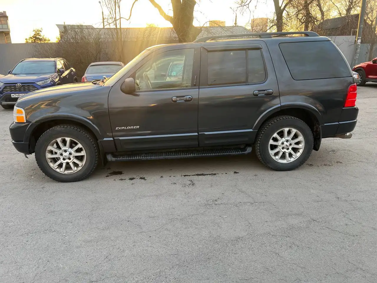 Ford EXPLORER 2002 года - Внедорожник (Авто) в Электросталь