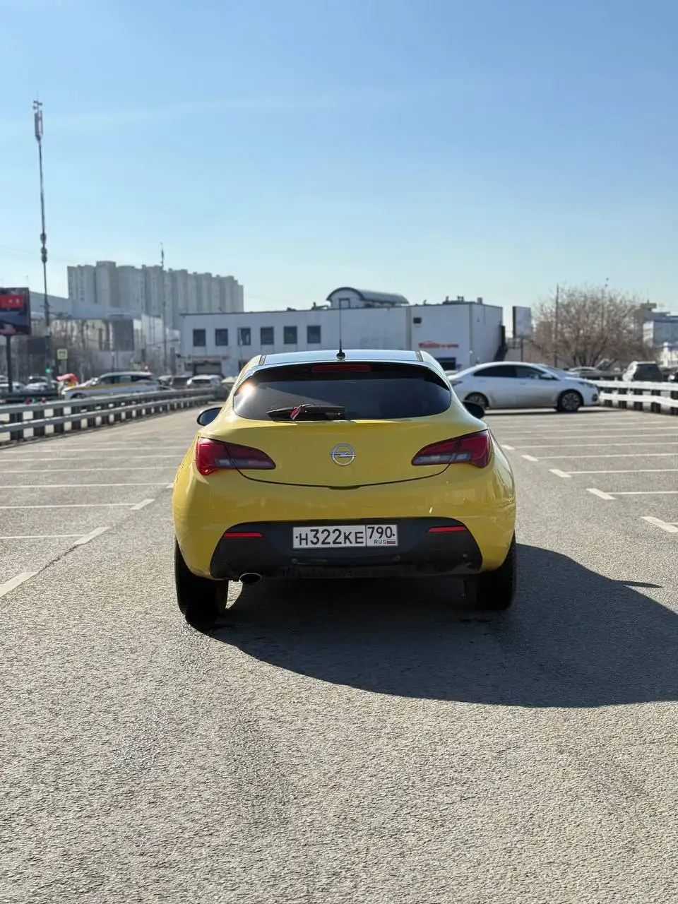 OPEL ASTRA GTC 2013 Рестайлинг - Легковые автомобили (Авто) в Москва