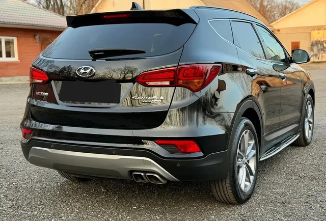 Продам Hyundai Santa FE 2017 - УАЗ Патриот в Москва