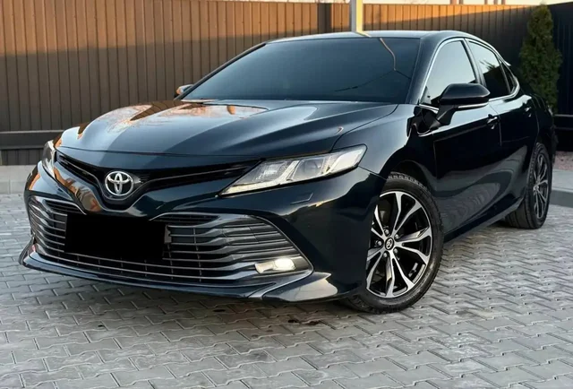Продажа Toyota Camry 2018 года - УАЗ Патриот в Москва