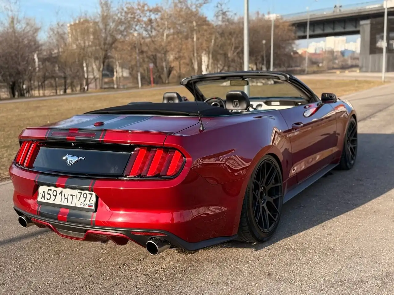 Ford Mustang КАБРИОЛЕТ 6 поколения 2015 года - Авто в Москва