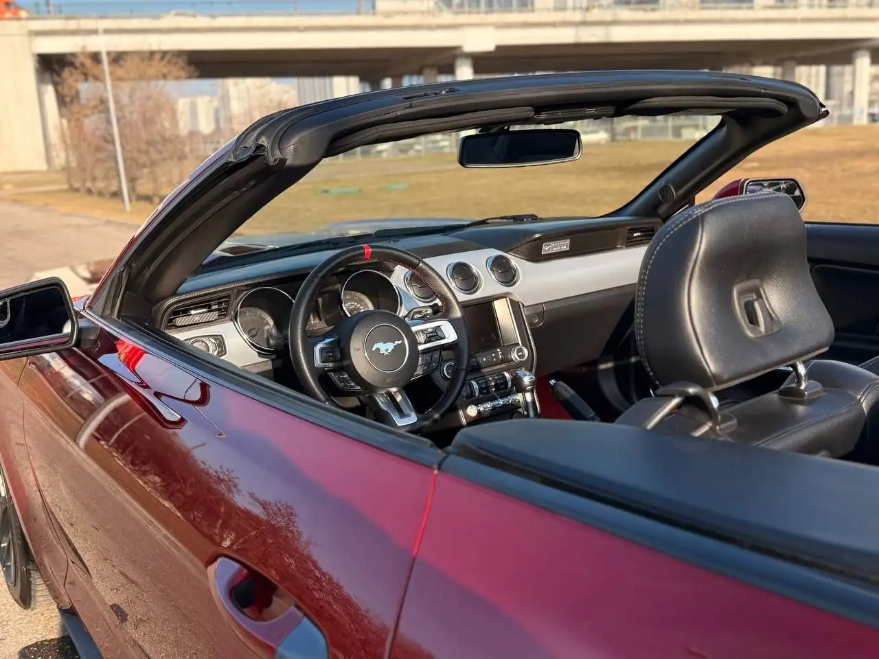 Ford Mustang КАБРИОЛЕТ 6 поколения 2015 года - Авто в Москва