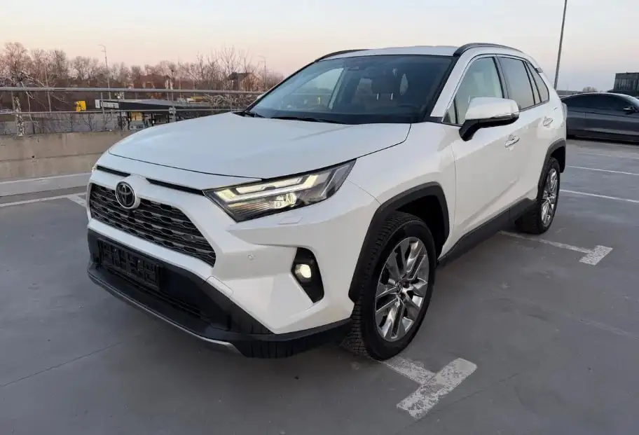 Toyota RAV4 V 2.0 CVT AWD Premium - Внедорожники/Кроссоверы (Авто) в Москва