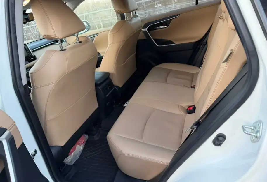 Toyota RAV4 V 2.0 CVT AWD Premium - Внедорожники/Кроссоверы (Авто) в Москва