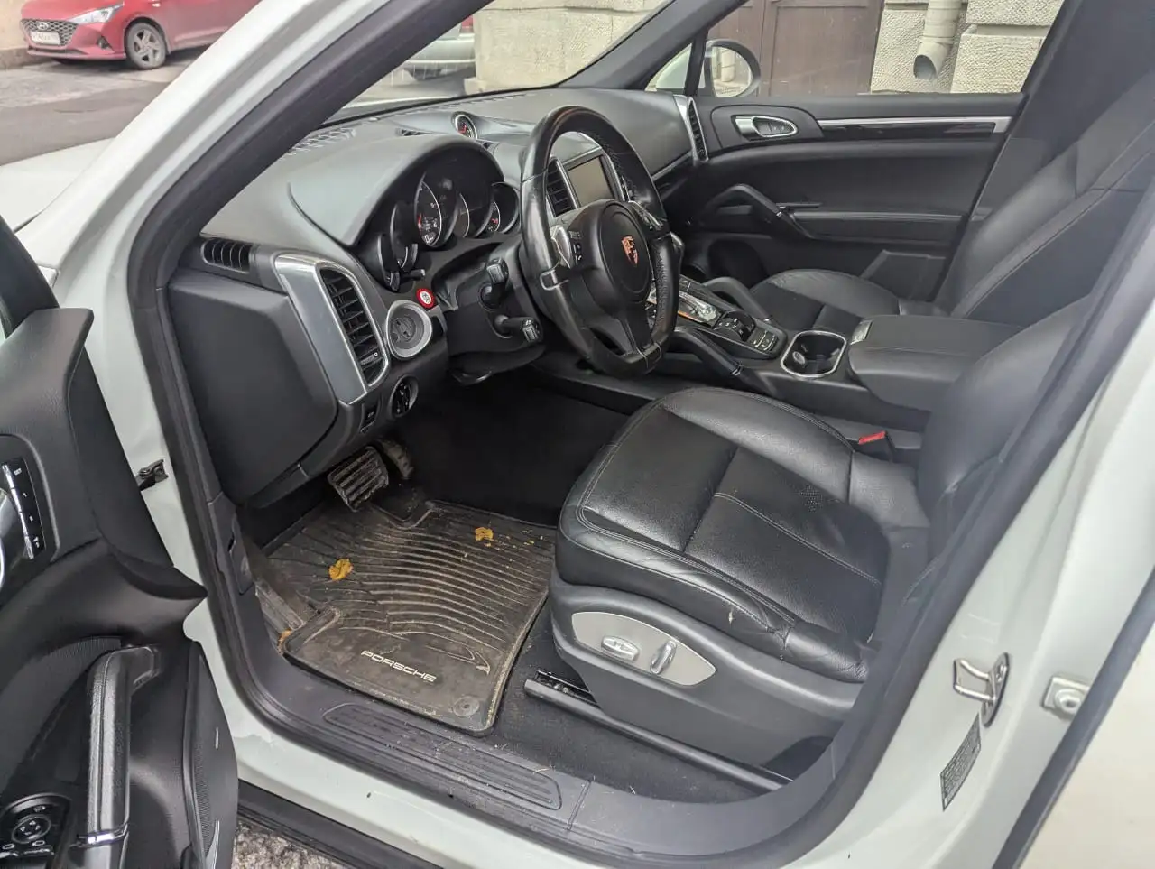 Porsche Cayenne 2013 на торгах по банкротству - Легковые автомобили (Авто) в Московская область