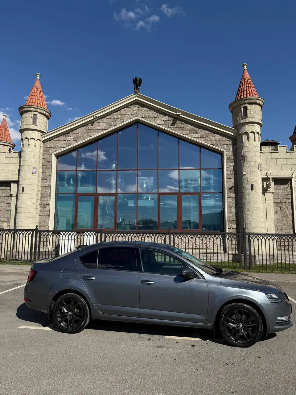 Продажа Skoda Octavia (A7) 2017 года - Авто в Москва