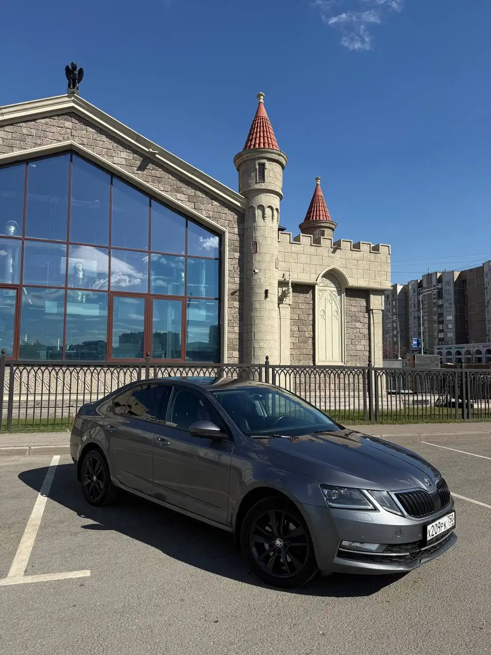 Продажа Skoda Octavia (A7) 2017 года - Авто в Москва