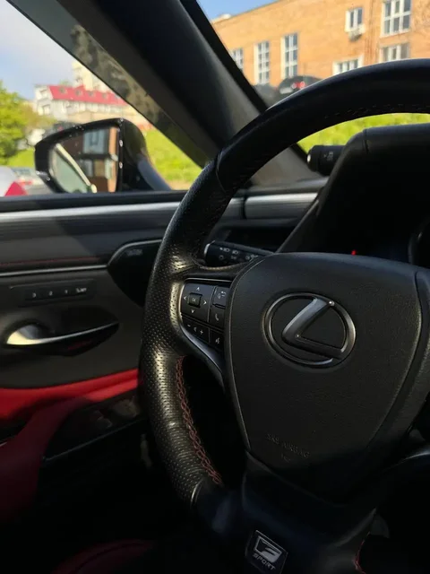 Lexus ES 350 F Sport в отличном состоянии - частное объявление в Москва