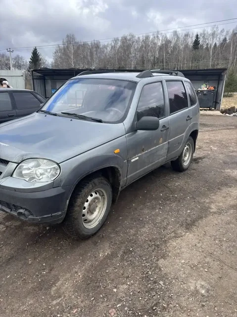 Продажа Гос номера с Автомобилем Нива Шевроле 2011 года - Внедорожники/кроссоверы в Руза