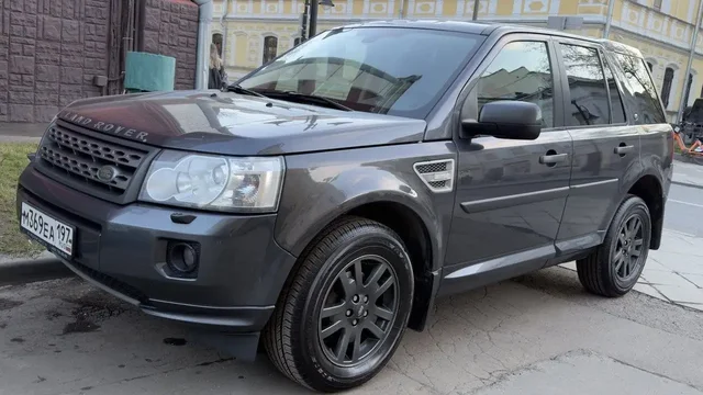LANDROVER FREELANDER SE 2010 года в отличном состоянии - Регистрационные знаки/номера в Москва