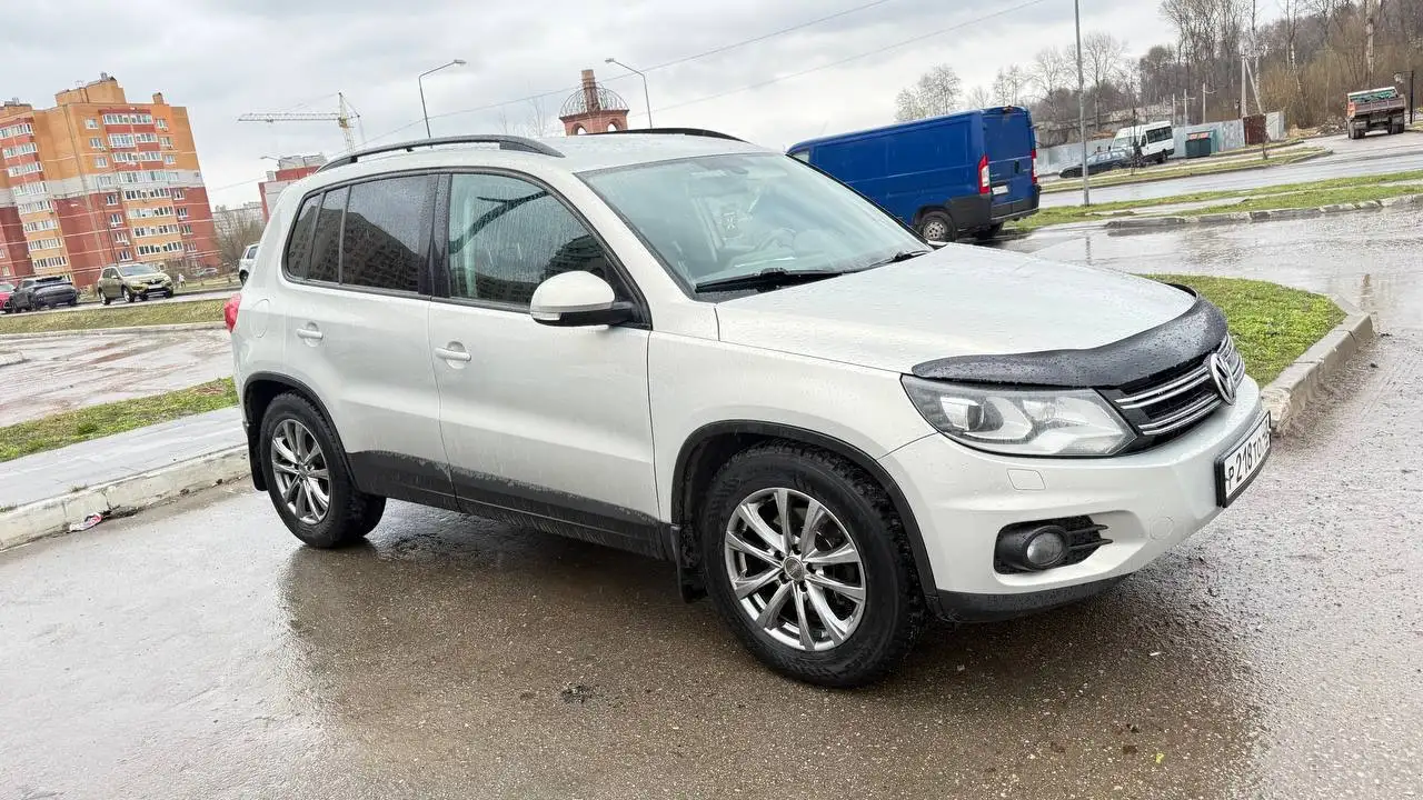 Volkswagen TIGUAN 2011 года в Наро-Фоминске - Внедорожники/кроссоверы (Авто) в Наро-Фоминск
