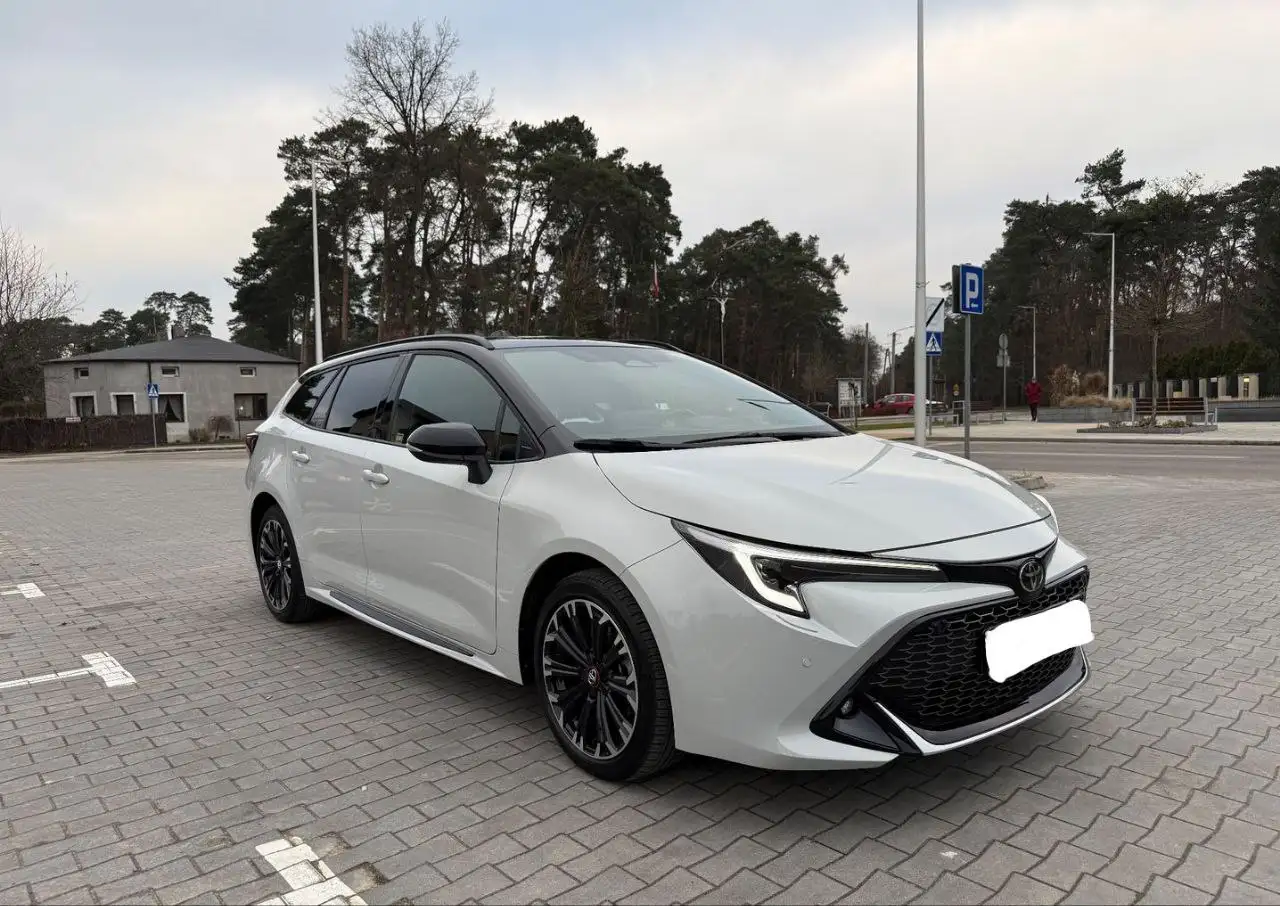 Toyota Corolla 1.8 Hybrid GR Sport 2024 - Легковые автомобили (Авто) в Москва