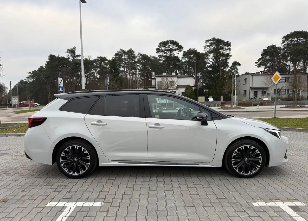 Toyota Corolla 1.8 Hybrid GR Sport 2024 - Легковые автомобили (Авто) в Москва