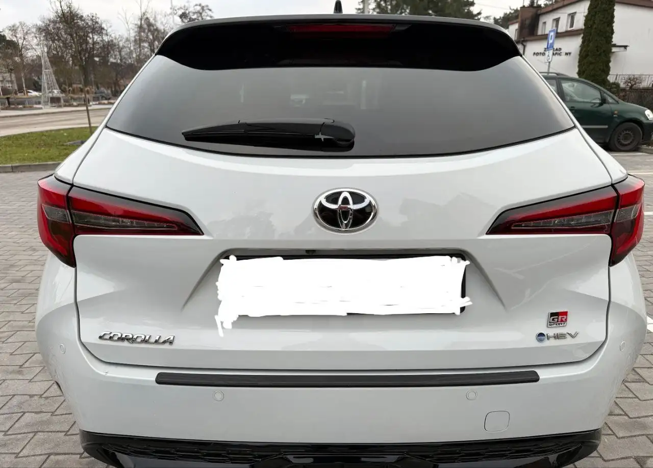 Toyota Corolla 1.8 Hybrid GR Sport 2024 - Легковые автомобили (Авто) в Москва