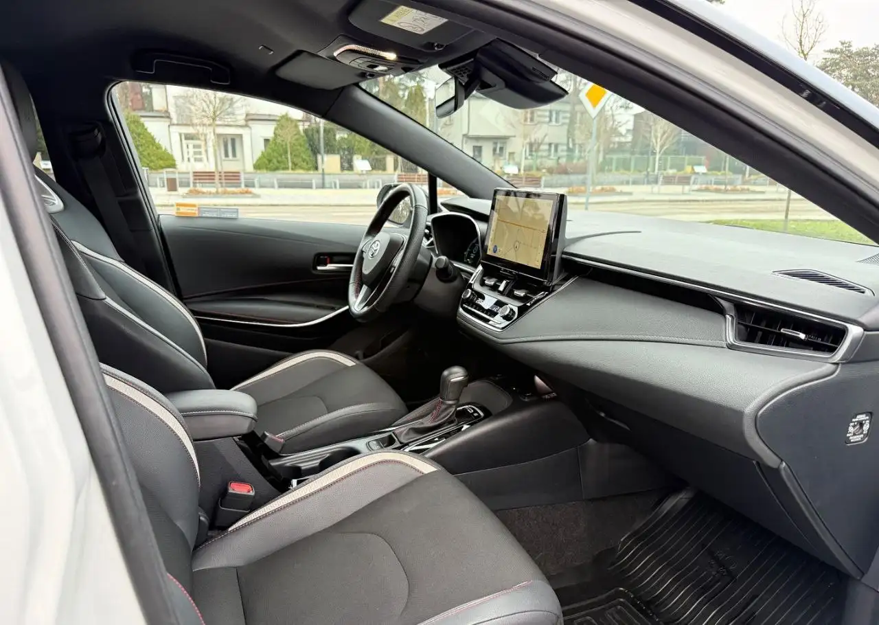 Toyota Corolla 1.8 Hybrid GR Sport 2024 - Легковые автомобили (Авто) в Москва