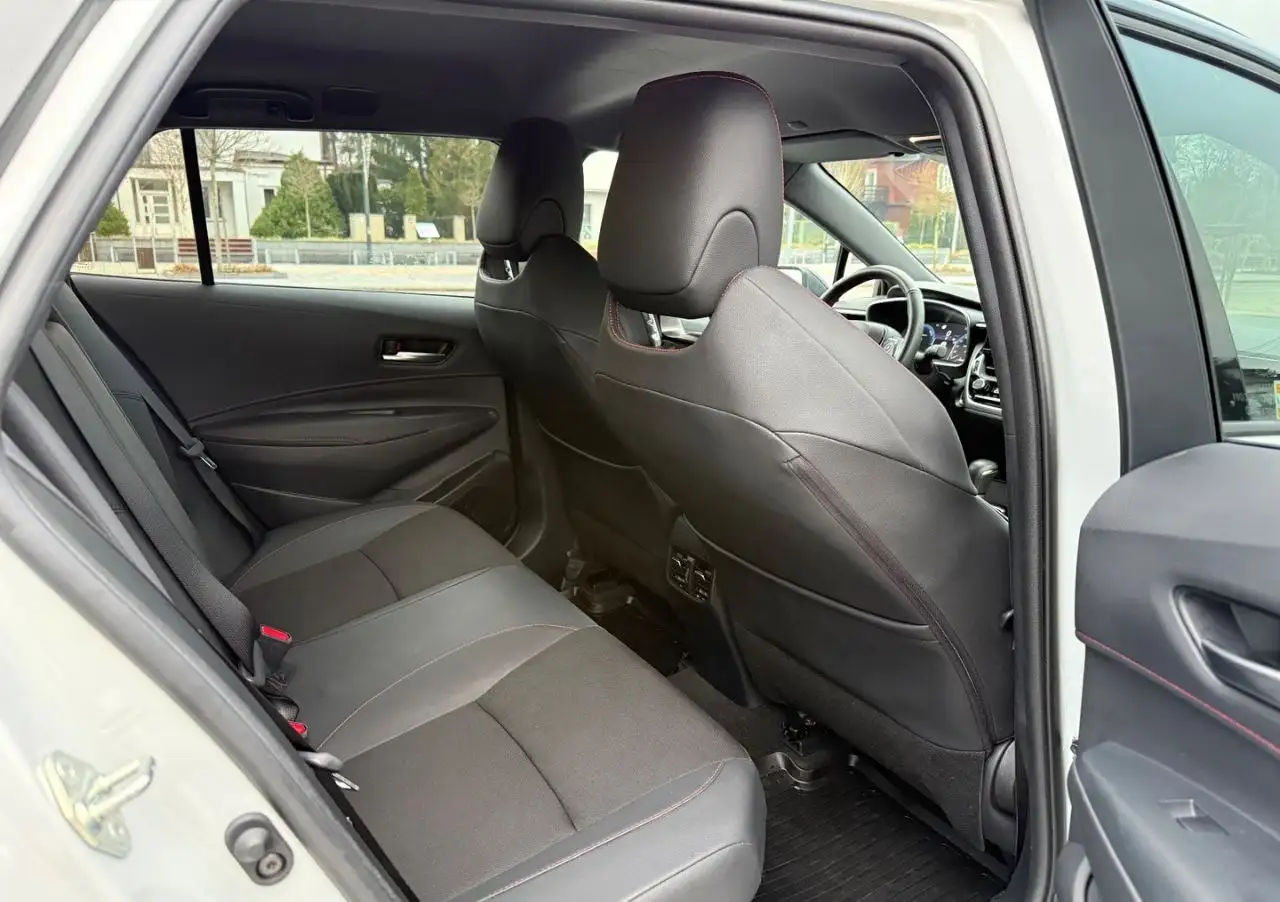 Toyota Corolla 1.8 Hybrid GR Sport 2024 - Легковые автомобили (Авто) в Москва