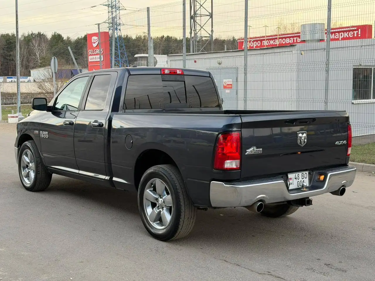 Dodge RAM 2016 5.7 Hemi 4WD с ГБО - Внедорожники (Авто) в Москва