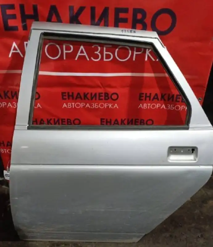 Продажа автомобильных дверей на разборке в Енакиево - Кузовные детали (Запчасти) в Енакиево