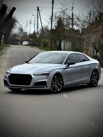 Продам Audi A5 S-Line 2.0 TFSI Quattro - Прицепы в Москва