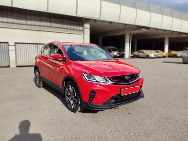 Geely Coolray 2022 года, 1.5 л, робот, пробег 124000 км - Внедорожники, кроссоверы в Москва