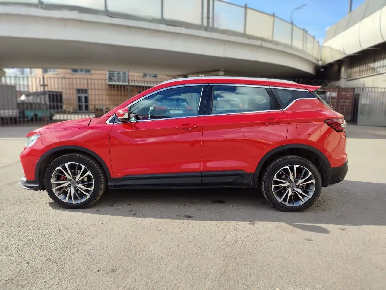 Geely Coolray 2022 года, 1.5 л, робот, пробег 124000 км - Легковые автомобили (Авто) в Москва