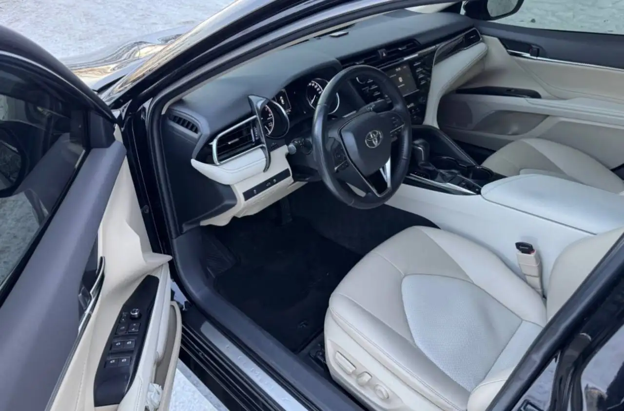 Продажа Toyota Camry 2018 - Авто в Москва