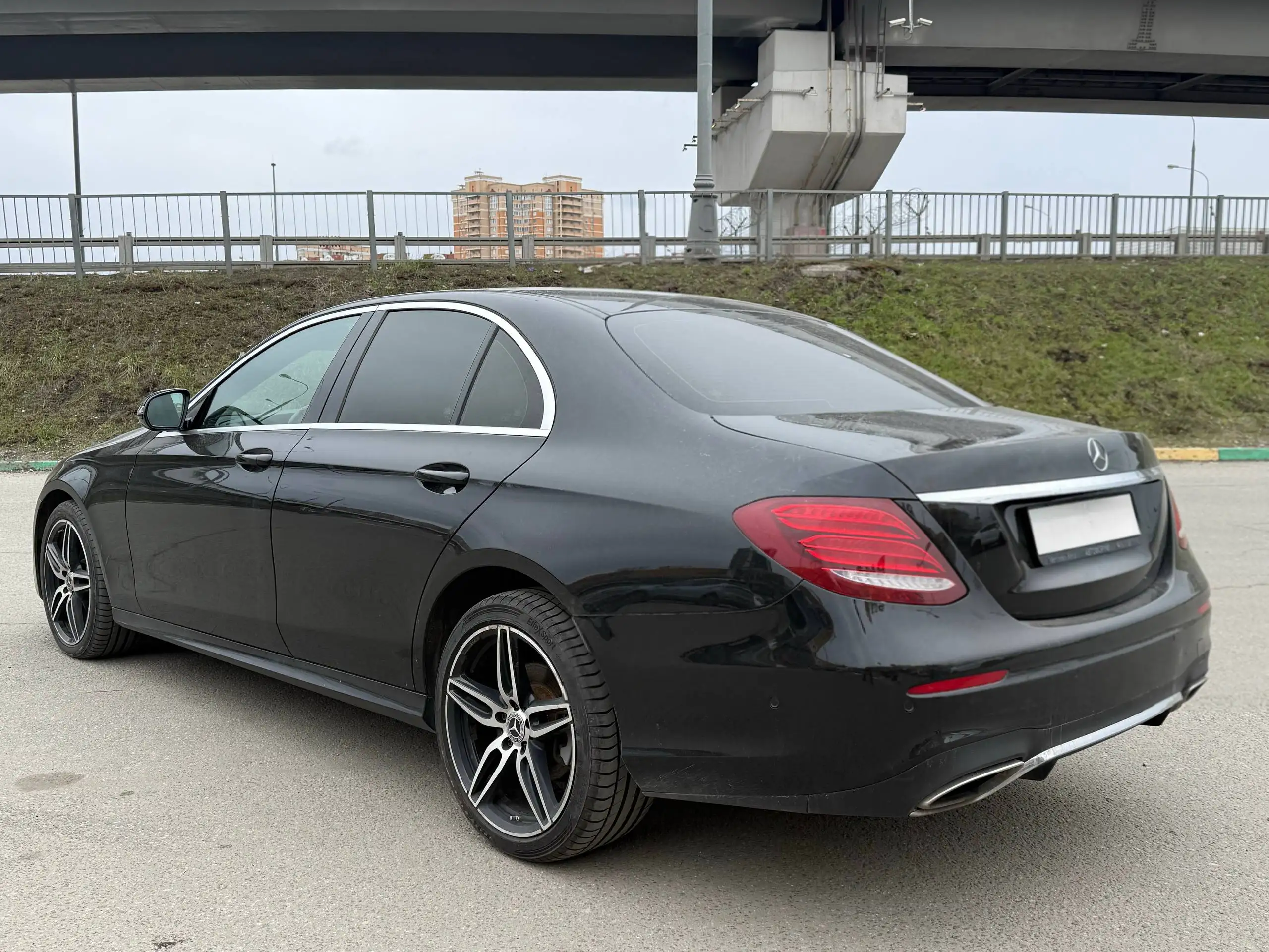 Mercedes-Benz E-KLASSE W213 2020 года выпуска - Авто в Москва