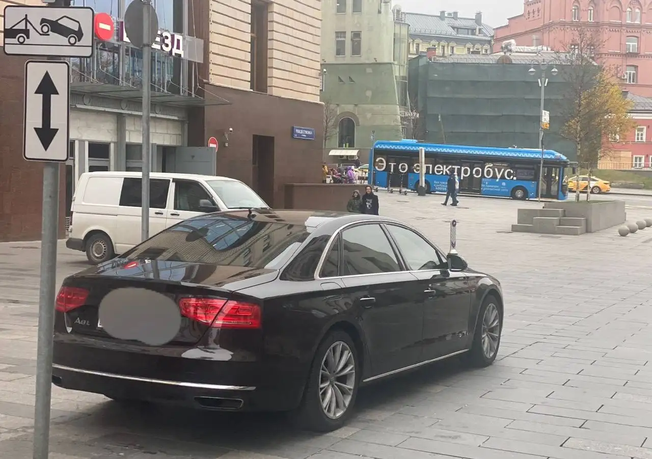 Ауди А8 2012 года на белорусском учете - Легковые автомобили (Авто) в Москва