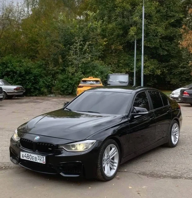 Toyota Corolla 1.6 автомат - Грузовые автомобили в Москва