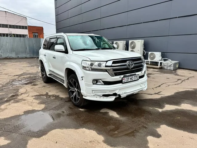 Toyota Land Cruiser 2008 - Автохимия в Москва