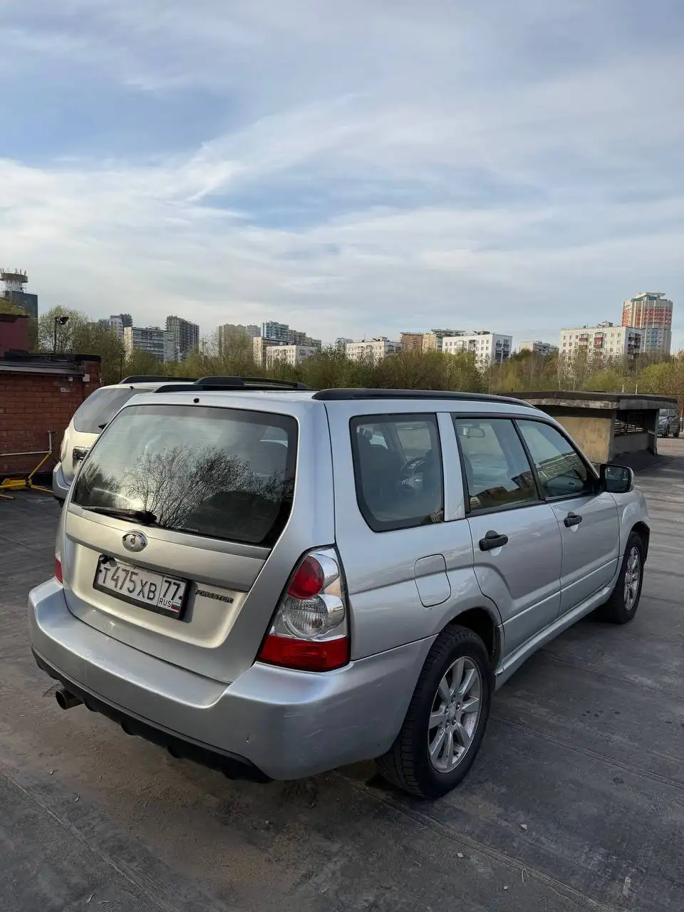 Subaru Forester 2005 и Lada Vesta SW Cross 2019 в продаже - Авто в Москва