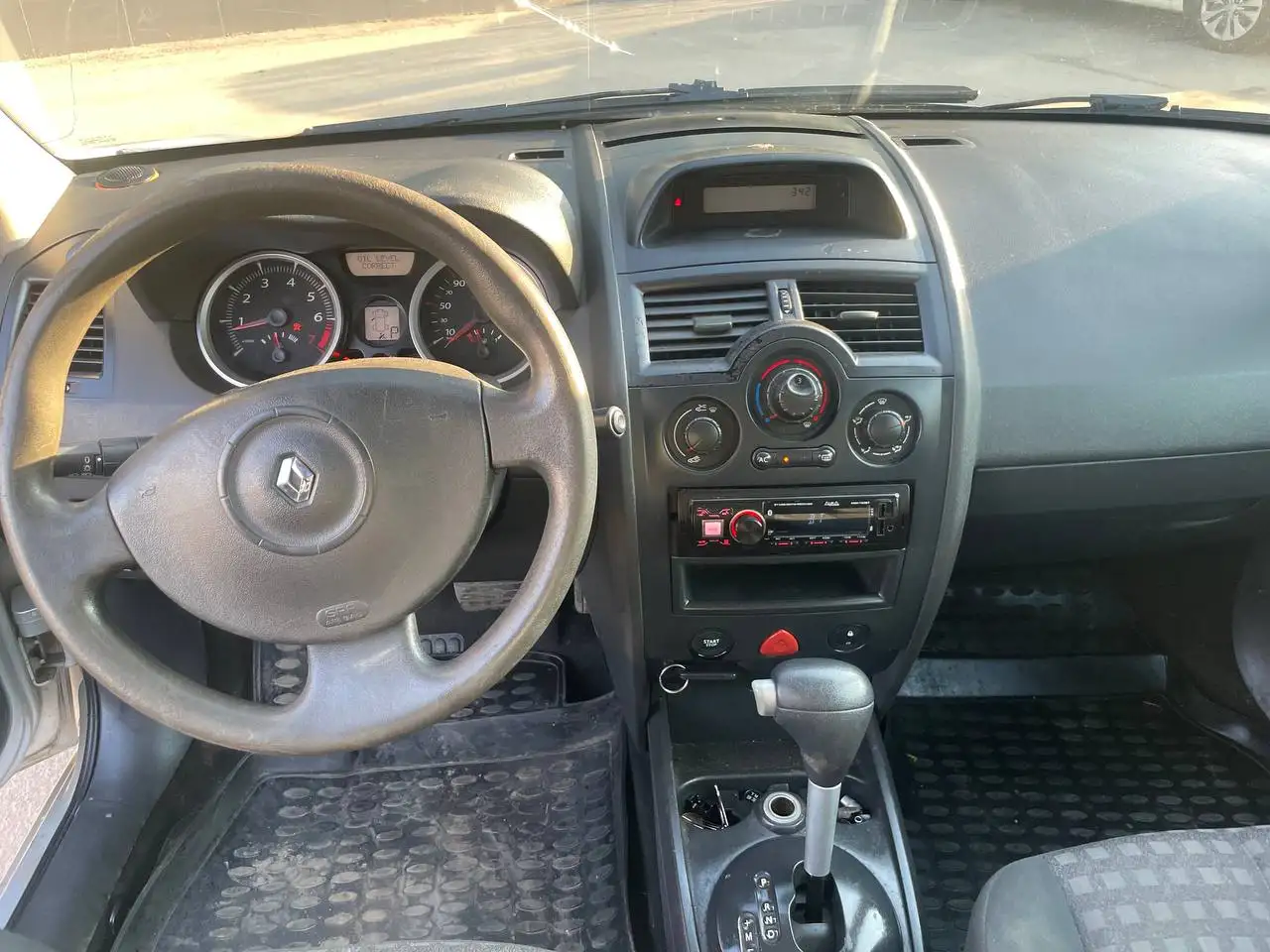 Продажа автомобиля 2006 года - Авто в Москва