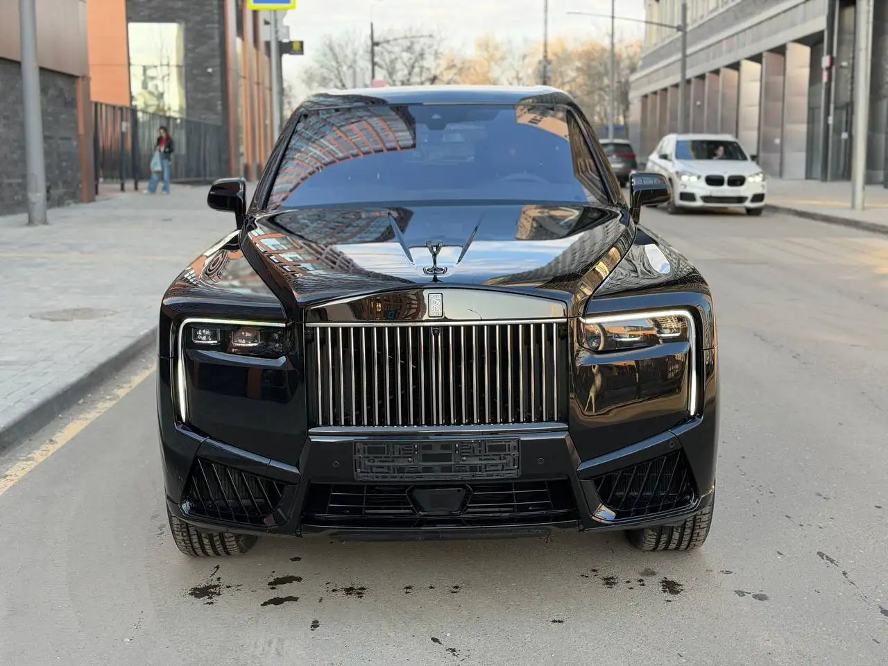 Rolls-Royce Cullinan Black Badge 2025 - Авто в Москва