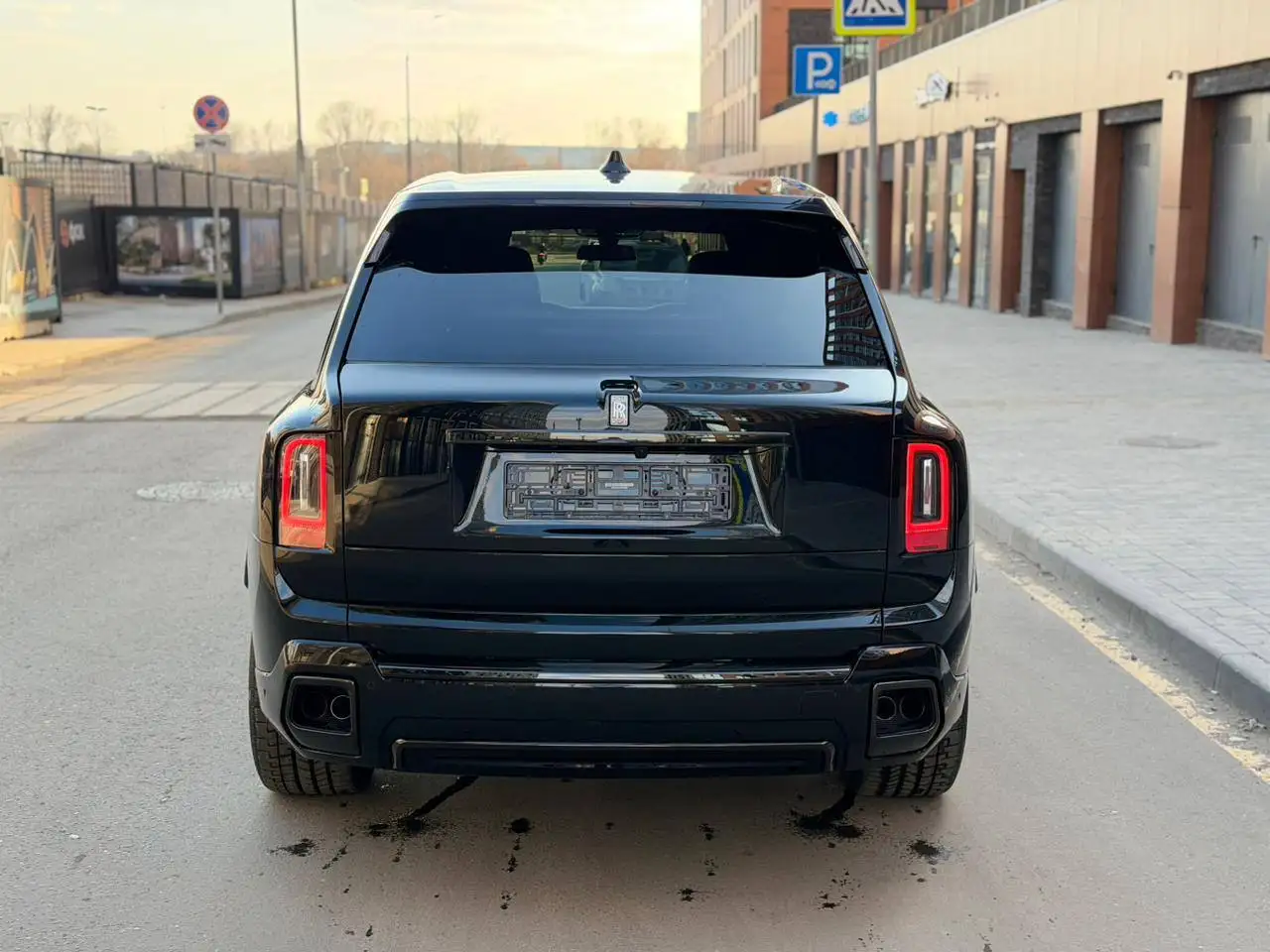 Rolls-Royce Cullinan Black Badge 2025 - Авто в Москва