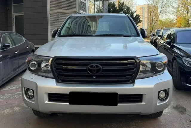 Toyota Land Cruiser 200 2013 - Моторные масла в Москва