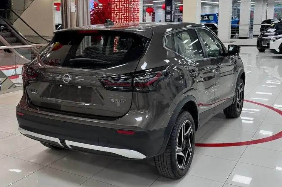 NISSAN Qashqai - Авто в Москва