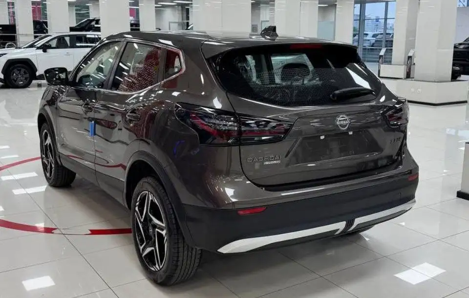 NISSAN Qashqai - Авто в Москва