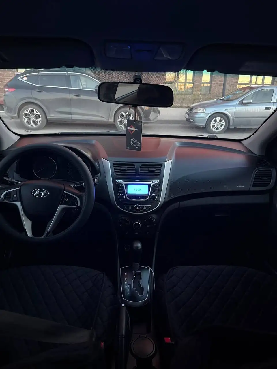 Hyndai Solaris 2014г, автомат, кондей - Авто в Москва