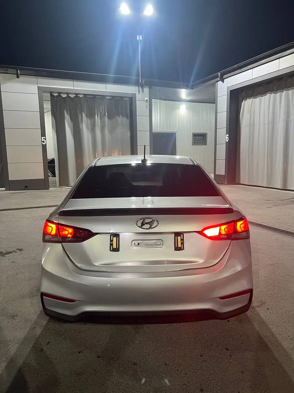 Продажа Hyundai Solaris 2017 - Легковой автомобиль (Авто) в Москва