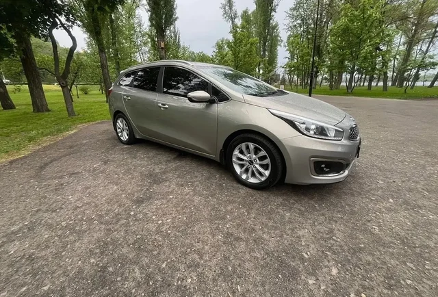 Kia Ceed 2017 в хорошем состоянии - Легковые автомобили в Москва