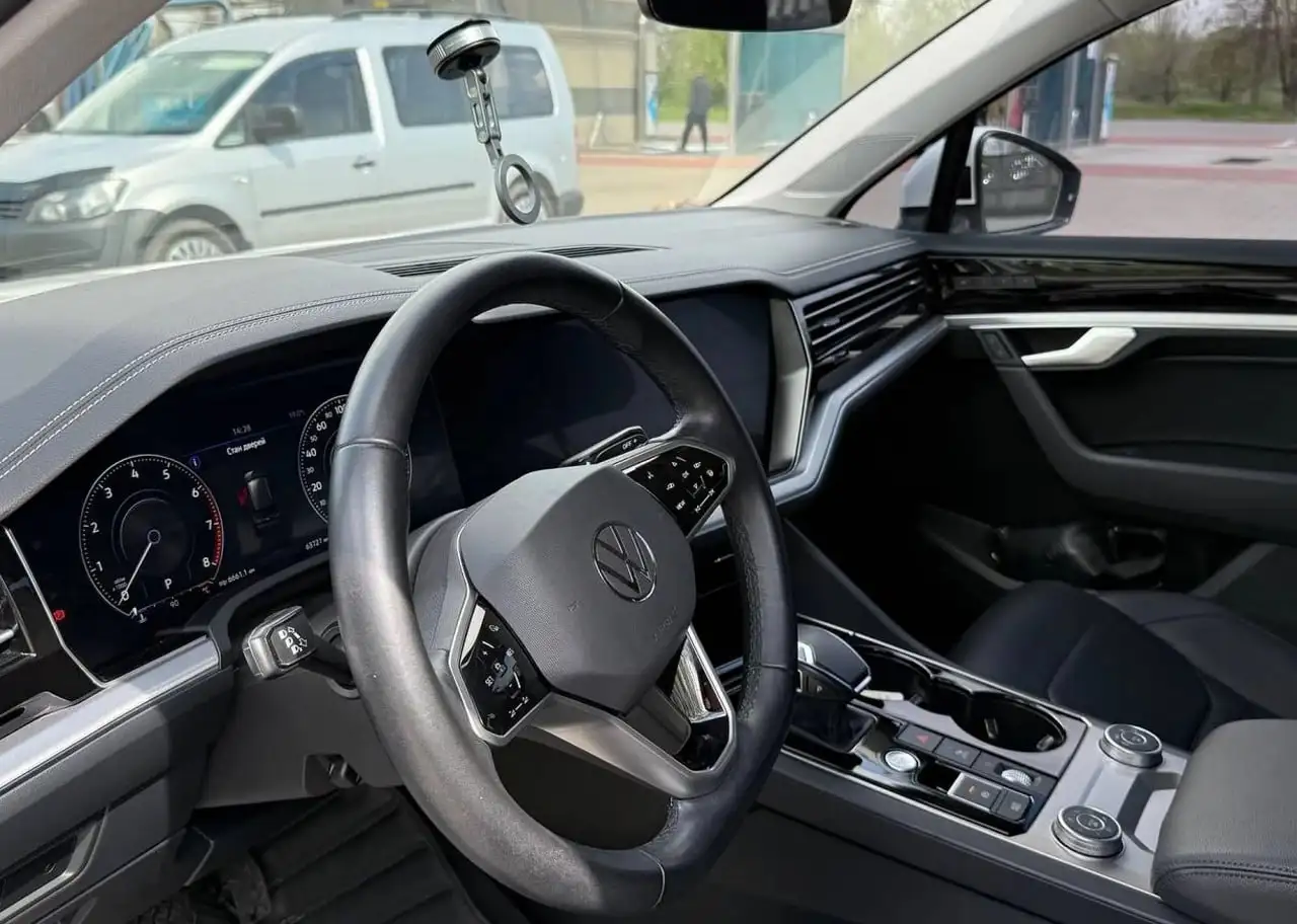 Volkswagen Touareg III 3.0 TFSI AWD 2020 - Легковые автомобили (Авто) в Москва