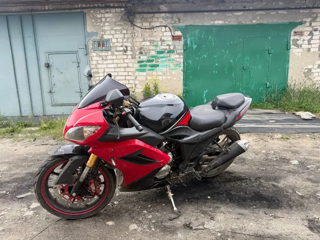 Мотоцикл KAWASAKI 250 кубов после капремонта - Внедорожники и кроссоверы в Москва