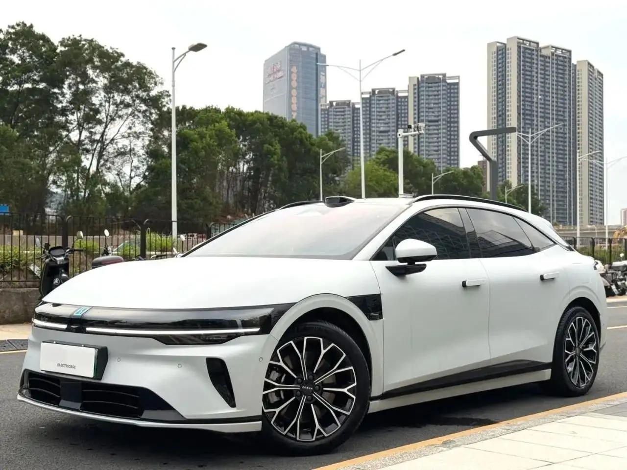 Zeekr 007 4WD 100kWh 2025 - Авто в Москва