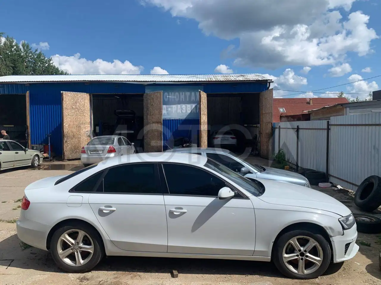 AUDI A4, 2014 с торгов по банкротству - Авто в Неизвестно