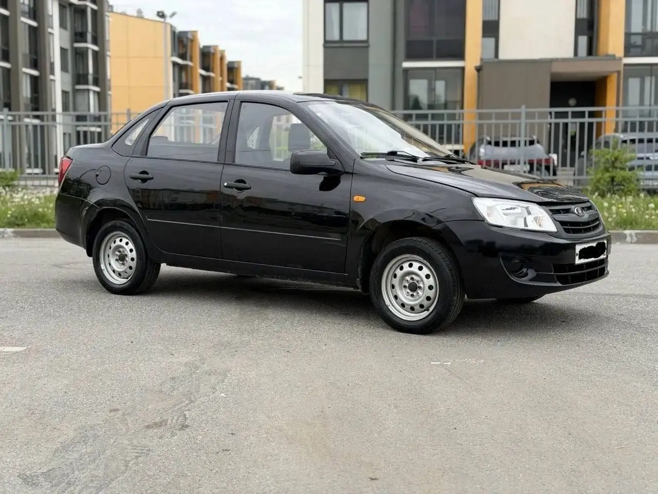 Lada Granta 1.6 /MT, 2013 г. - Авто в Москва