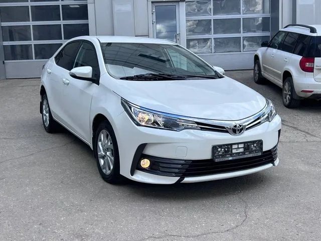 Тойота Королла 2016 1.6 автомат - Дверные ручки в Саратов