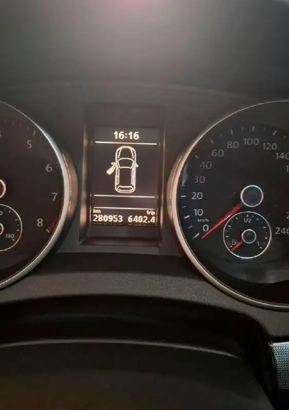 Volkswagen Golf 1.4 AT 2012 с торгов по банкротству - Авто в Московская область